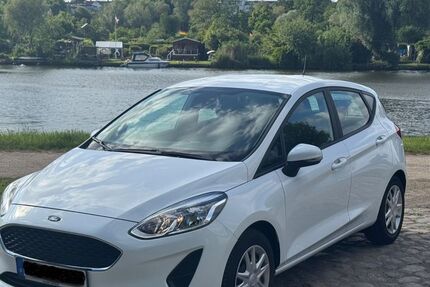 Ford Fiesta 43.750 km 9.399 &euro; Hamburg 21029