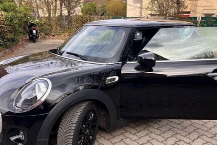 Mini ONE 31.999 km 18.499 &euro; Hamburg 22047