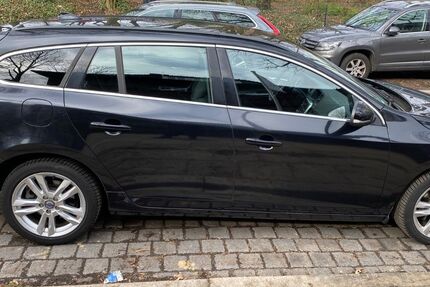 Volvo V60 235.012 km 7.800 &euro; Hamburg 22763
