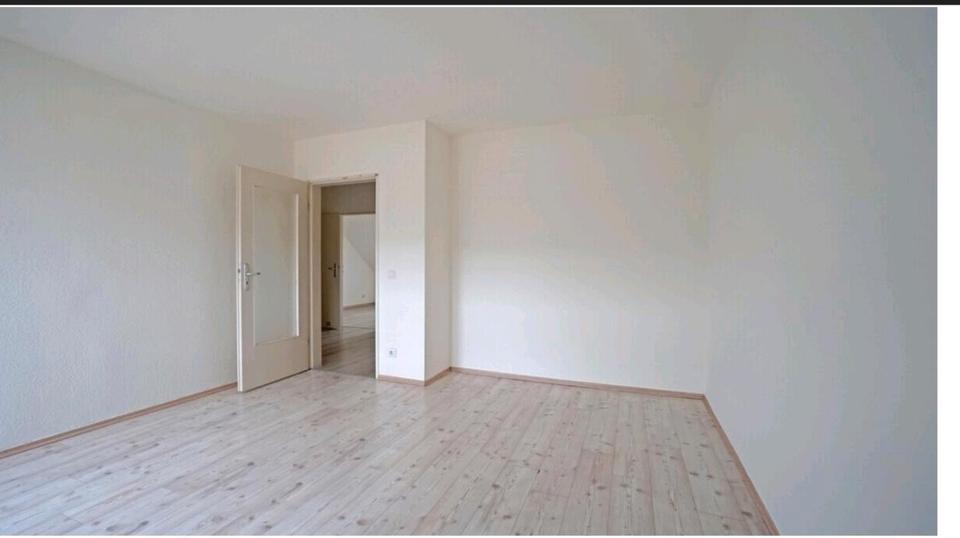 Dachgeschoßwohnung Uetersen - 3 Zimmer, 63 m&sup2;, 890&euro; | Angebot:25922610