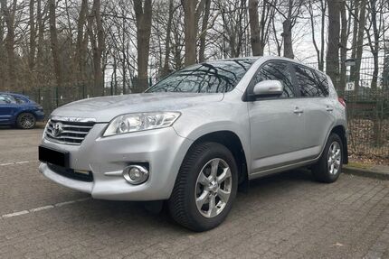 Toyota RAV 4 92.000 km 13.400 &euro; Hamburg 22145