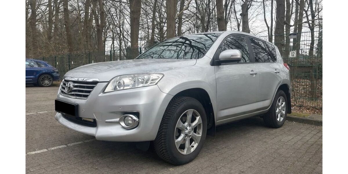 Toyota RAV 4 92.000 km 13.400 &euro; Hamburg 22145
