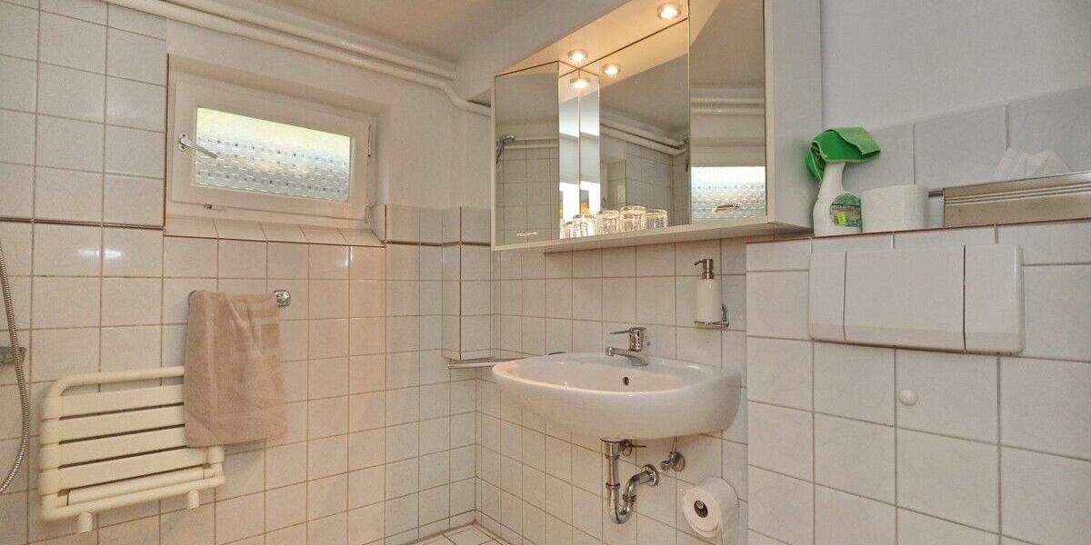 Mehrfamilienhaus, Wohnhaus Bimöhlen - 9 Zimmer, 252 m&sup2;, 449.000&euro; | Angebot:25700540