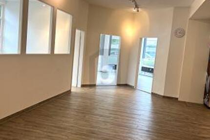 HELLE UND FREUNDLICHE ARBEITSRÄUME - Gewerbeobjekt Hamburg Schnelsen | Angebot:26055985