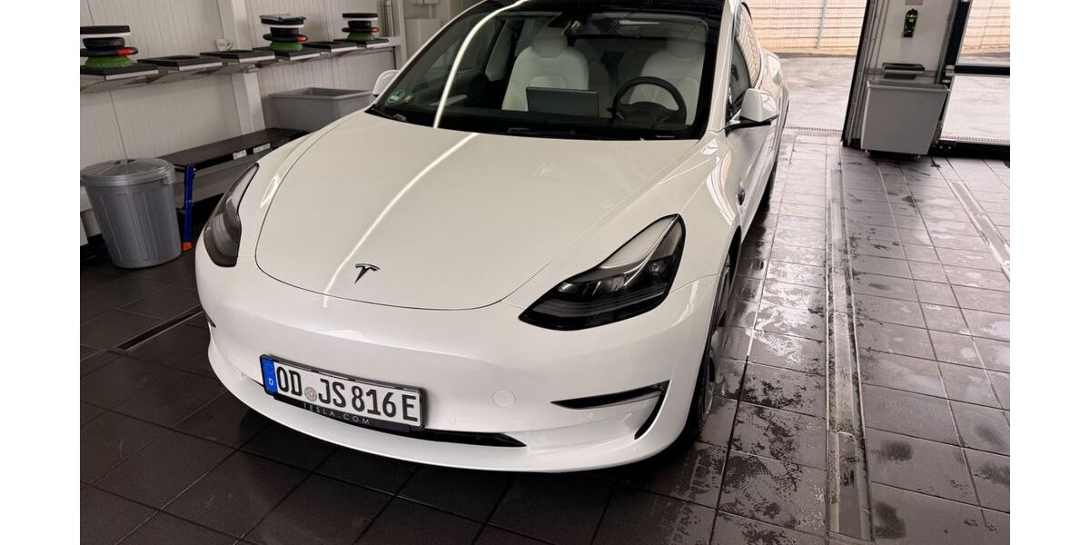 Tesla Model 3 104.621 km 27.400 &euro; Oststeinbek 22113