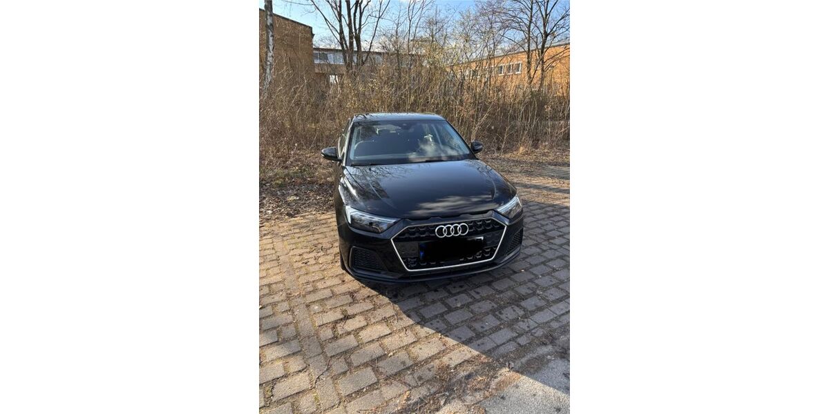 Audi A1 33.925 km 22.499 &euro; Hamburg 21029