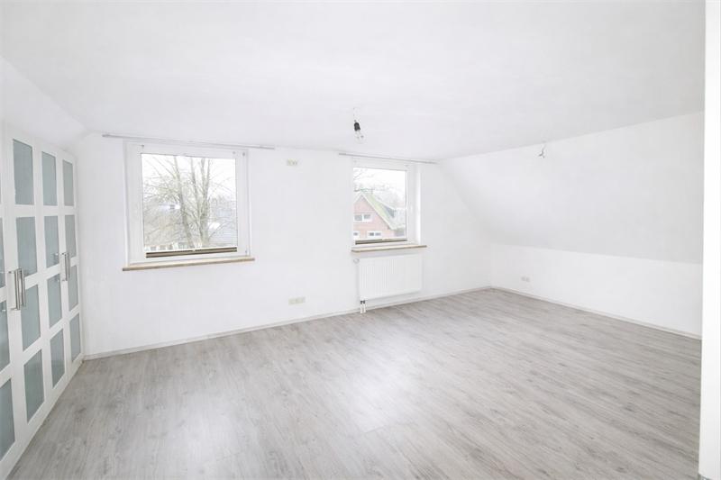 Einfamilienhaus Hoisdorf - 5 Zimmer, 112 m&sup2;, 1.900&euro; | Angebot:25156381