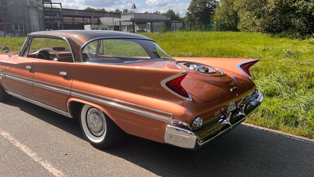 Chrysler Saratoga 88.600 km 38.900 &euro; Hamburg 20038