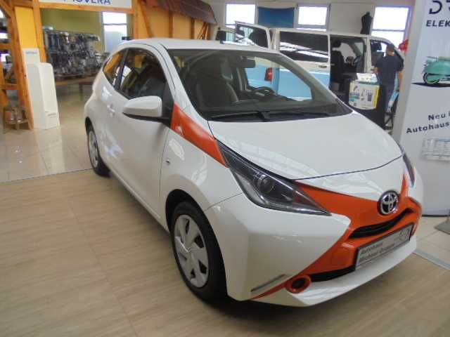Toyota Aygo (X) 120.186 km 7.990 &euro; Hamburg 22043