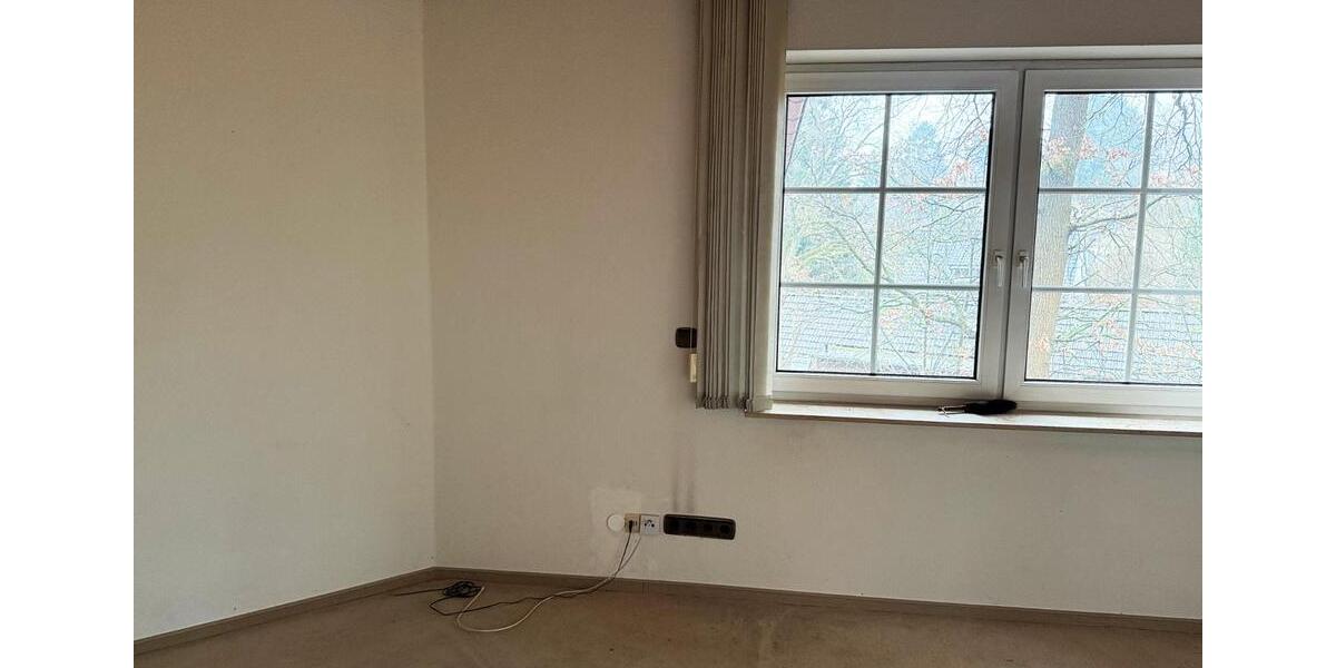 Etagenwohnung Hamburg Harburg - 4 Zimmer, 180 m&sup2;, 1.980&euro; | Angebot:23773026