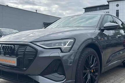 Audi e-tron 37.600 km 40.950 &euro; Hamburg 22047