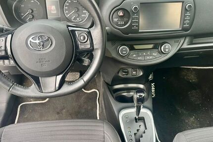 Toyota Yaris 82.900 km 10.990 &euro; Hamburg 22547