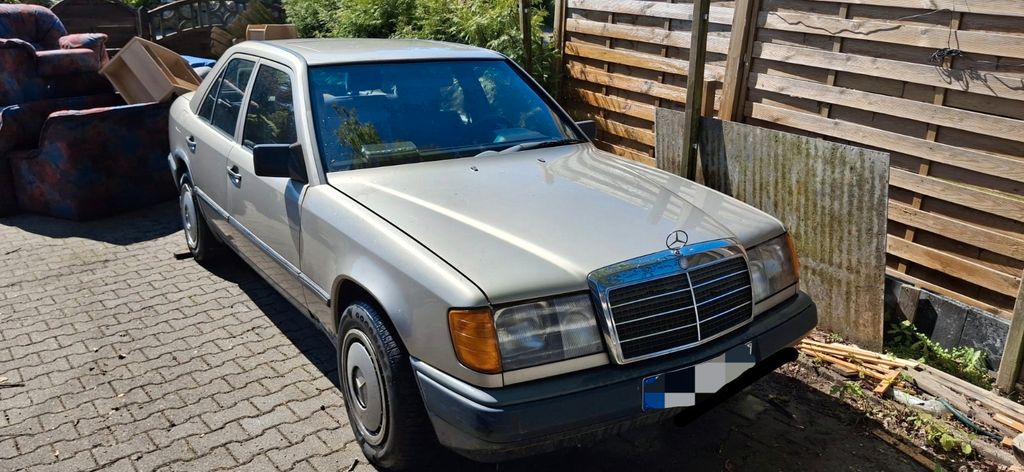 Mercedes-Benz E 260 250.000 km 5.999 &euro; Grande 22946