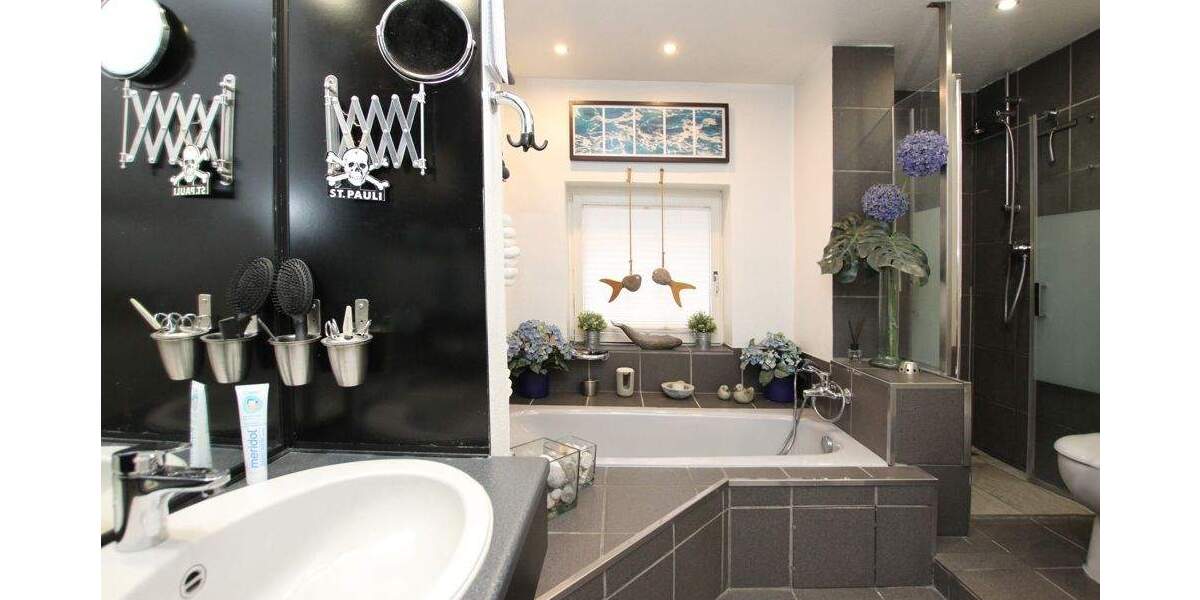 Mehrfamilienhaus, Wohnhaus Hamburg - Bergstedt Bergstedt - 9 Zimmer, 225 m&sup2;, 860.000&euro; | Angebot:25731844