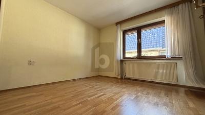 FAMILIENTREFF IM GEMEINSAMEN GARTEN - Zweifamilienhaus Tornesch | Angebot:27349171