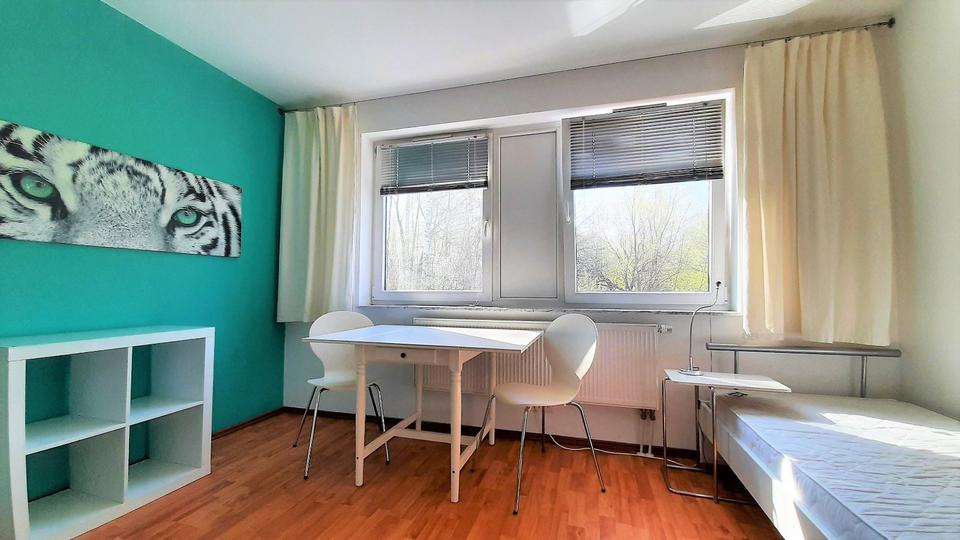 Etagenwohnung Hamburg Wandsbek - 1 Zimmer, 16 m&sup2;, 560&euro; | Angebot:25930903