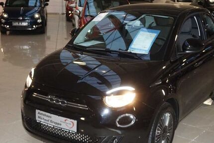 Fiat 500e 15.623 km 16.900 &euro; Hamburg 22043