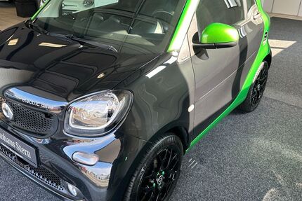 Smart ForTwo 34.762 km 9.490 &euro; Uetersen 25436