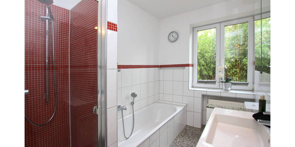 Einfamilienhaus Hamburg-Sasel Sasel - 5 Zimmer, 150 m&sup2;, 850.000&euro; | Angebot:25996311