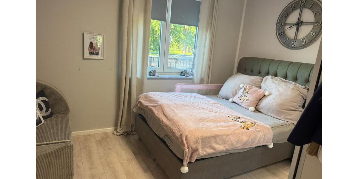 Dachgeschoßwohnung Uetersen - 2 Zimmer, 74 m&sup2;, 950&euro; | Angebot:25782418