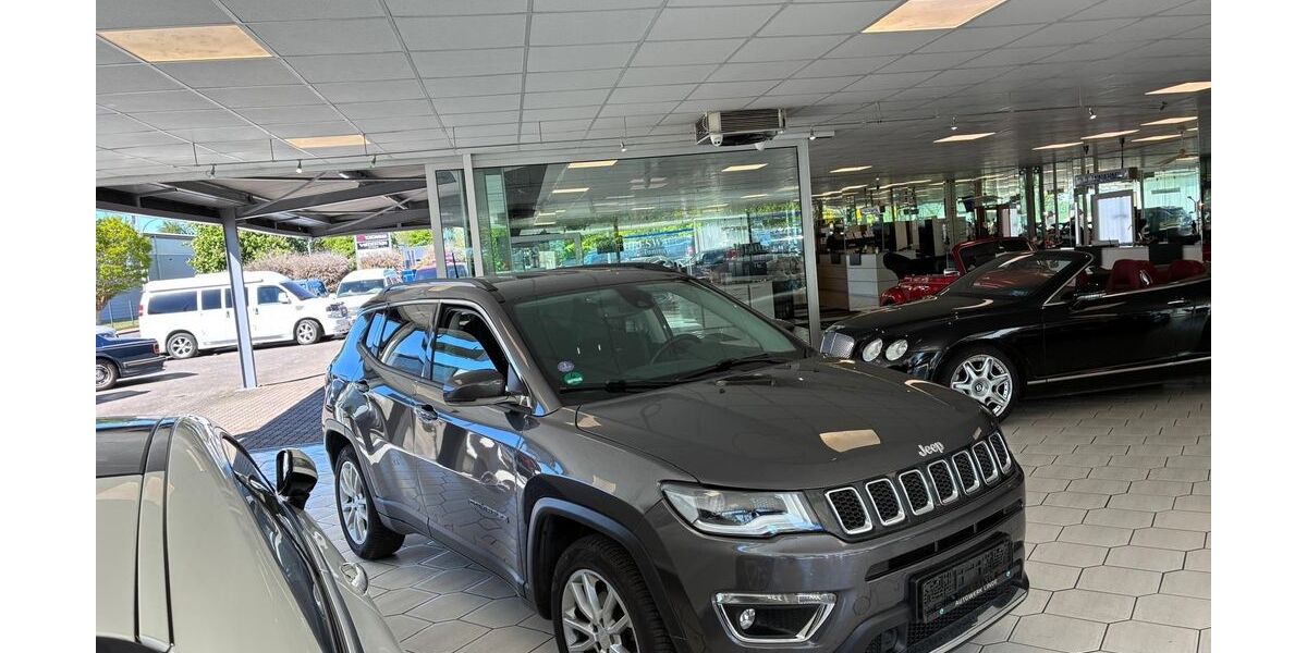 Jeep Compass 31.000 km 23.900 &euro; Barmstedt 25355