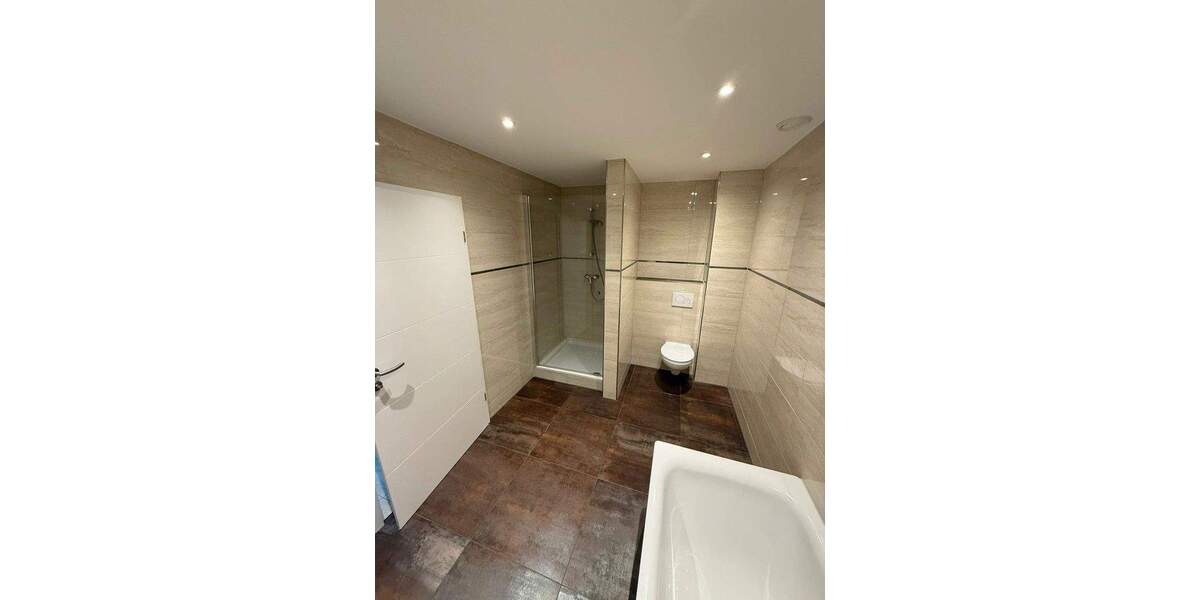 Reihenmittelhaus Hamburg Eißendorf - 6 Zimmer, 155 m&sup2;, 2.300&euro; | Angebot:25820930