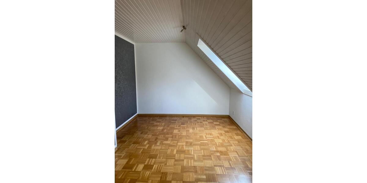 Dachgeschoßwohnung Reinbek - 2.5 Zimmer, 72 m&sup2;, 810&euro; | Angebot:25966549