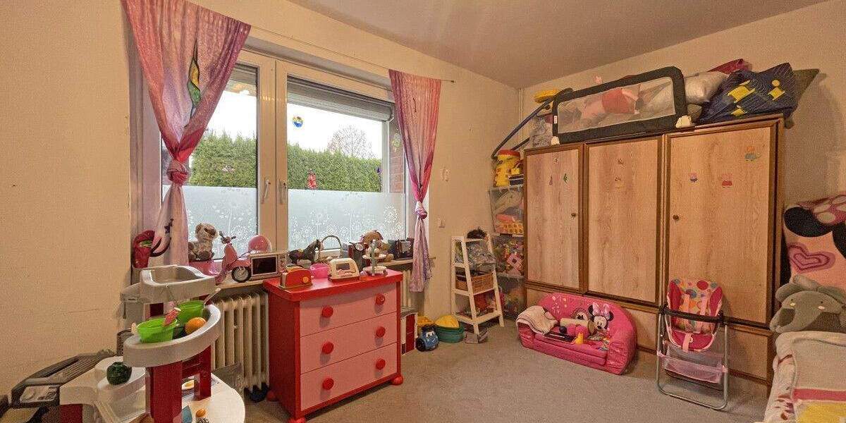 Mehrfamilienhaus, Wohnhaus Norderstedt Garstedt - 8 Zimmer, 146 m&sup2;, 599.000&euro; | Angebot:25670010