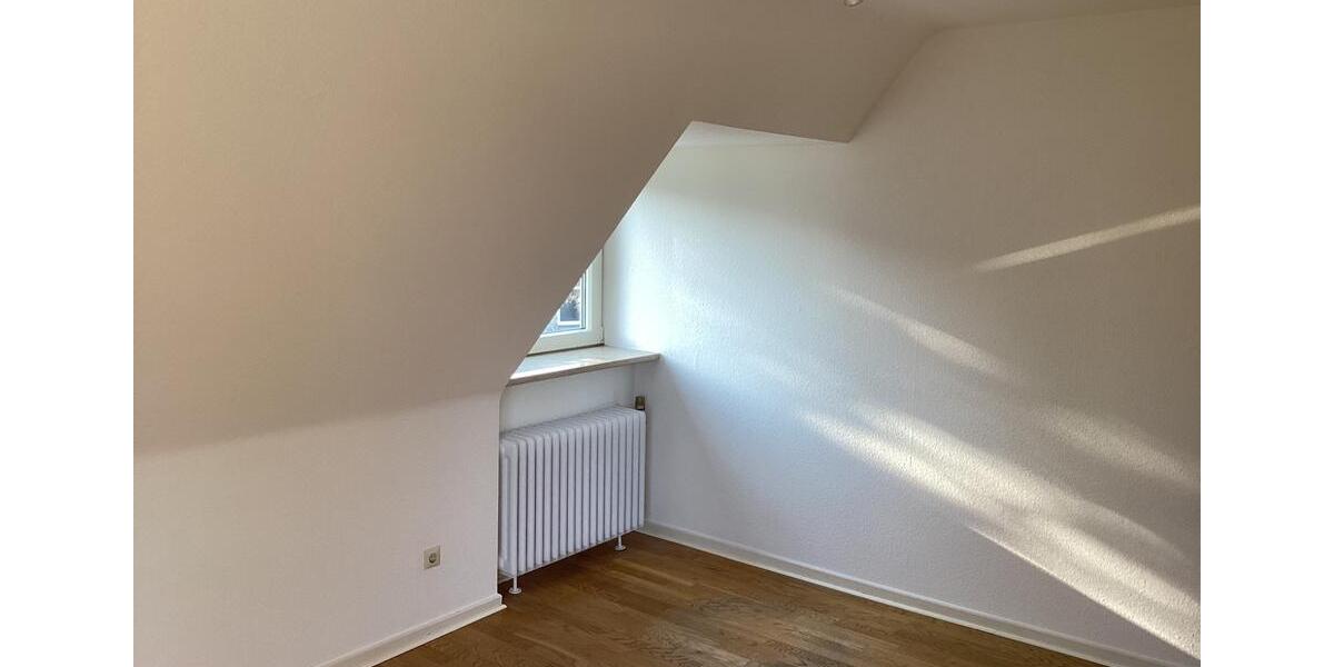 Einfamilienhaus Bad Oldesloe - 6 Zimmer, 150 m&sup2;, 1.500&euro; | Angebot:25856328