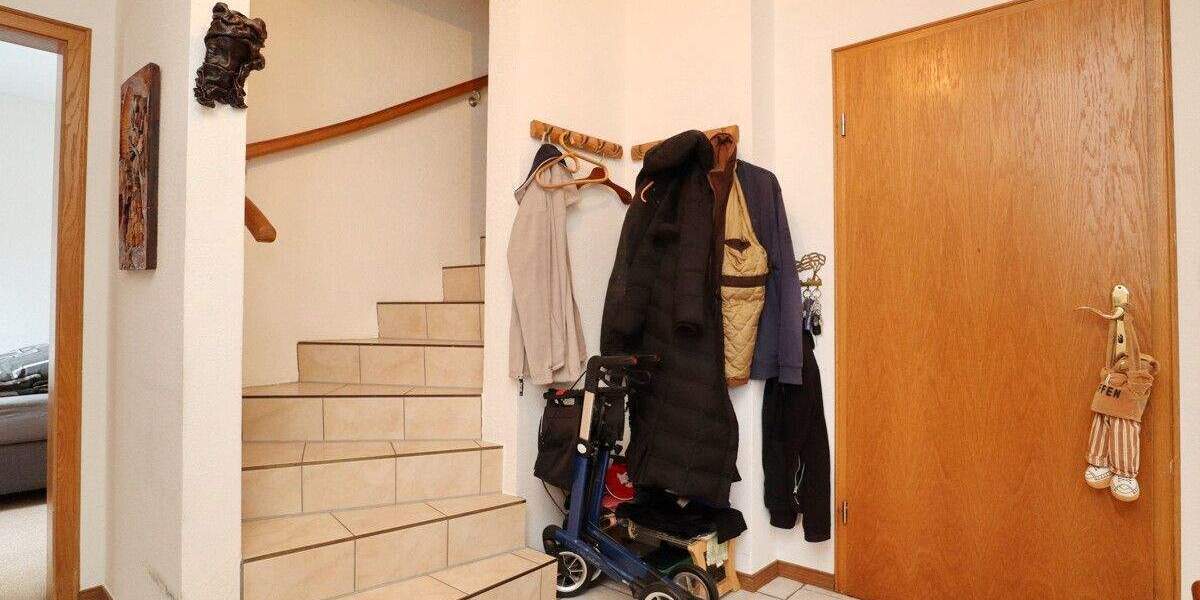 Mehrfamilienhaus, Wohnhaus Sievershütten - 7 Zimmer, 179 m&sup2;, 329.000&euro; | Angebot:25700599