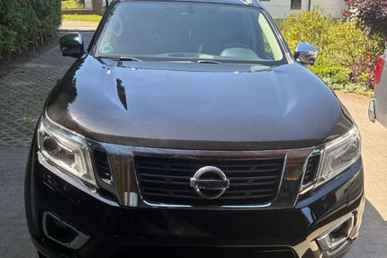Nissan Navara 265.000 km 14.000 &euro; Schönberg 22929