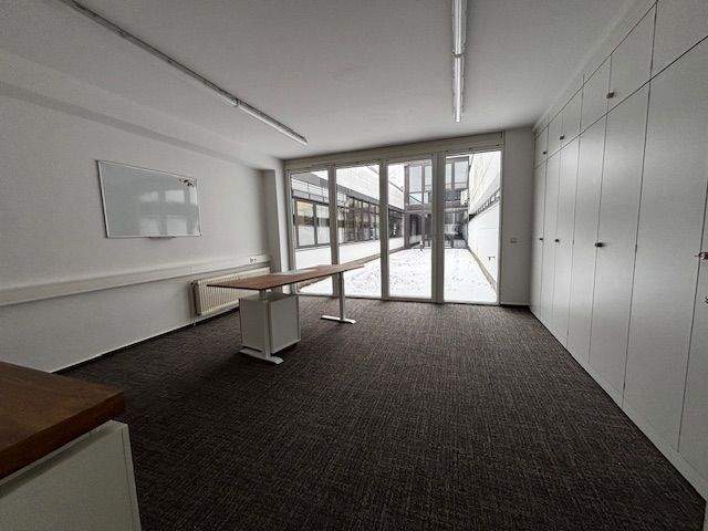 Gewerbeobjekt Ahrensburg - 8 Zimmer, 293 m&sup2;, 3.100&euro; | Angebot:25895547