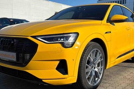 Audi e-tron 45.265 km 33.000 &euro; Hamburg 22047