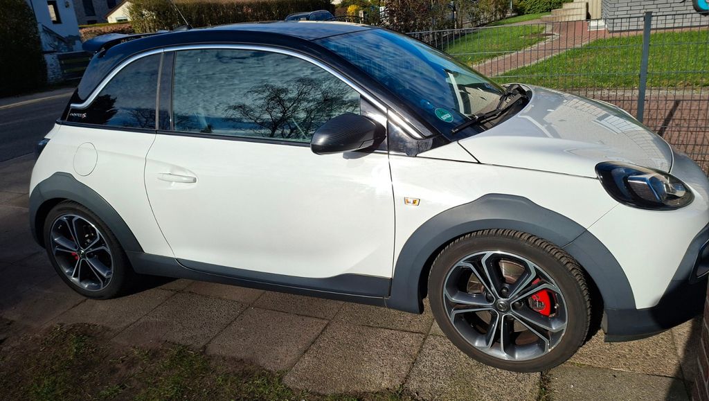 Opel Adam 88.800 km 12.000 &euro; Hamburg 22045