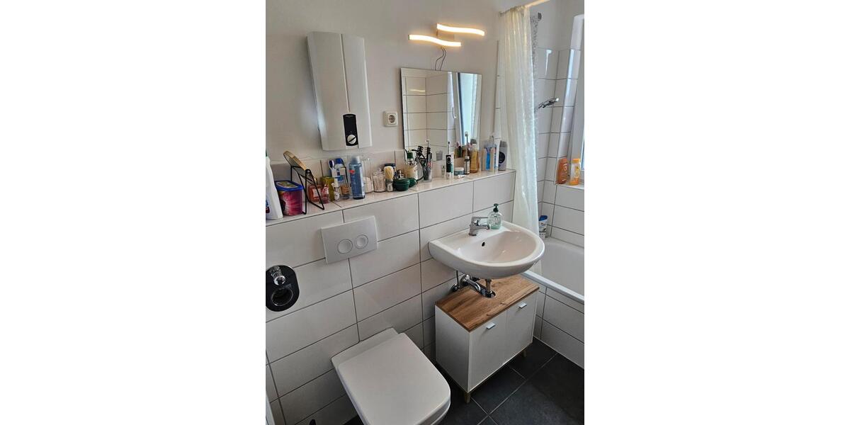 Etagenwohnung Elmshorn - 4 Zimmer, 84 m&sup2;, 990&euro; | Angebot:25902880