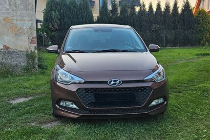 Hyundai i20 70.000 km 9.300 &euro; Hamburg 22149
