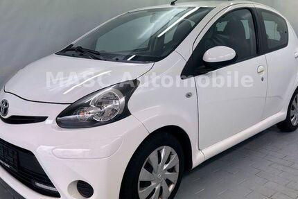 Toyota Aygo (X) 156.845 km 3.333 &euro; Pinneberg 25421