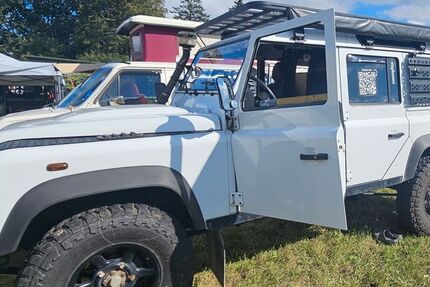 Land Rover Defender 176.000 km 35.900 &euro; Ellerbek 25474