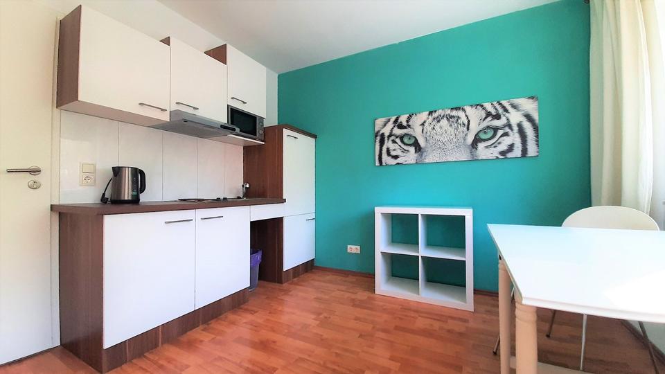 Etagenwohnung Hamburg Wandsbek - 1 Zimmer, 16 m&sup2;, 560&euro; | Angebot:25930903