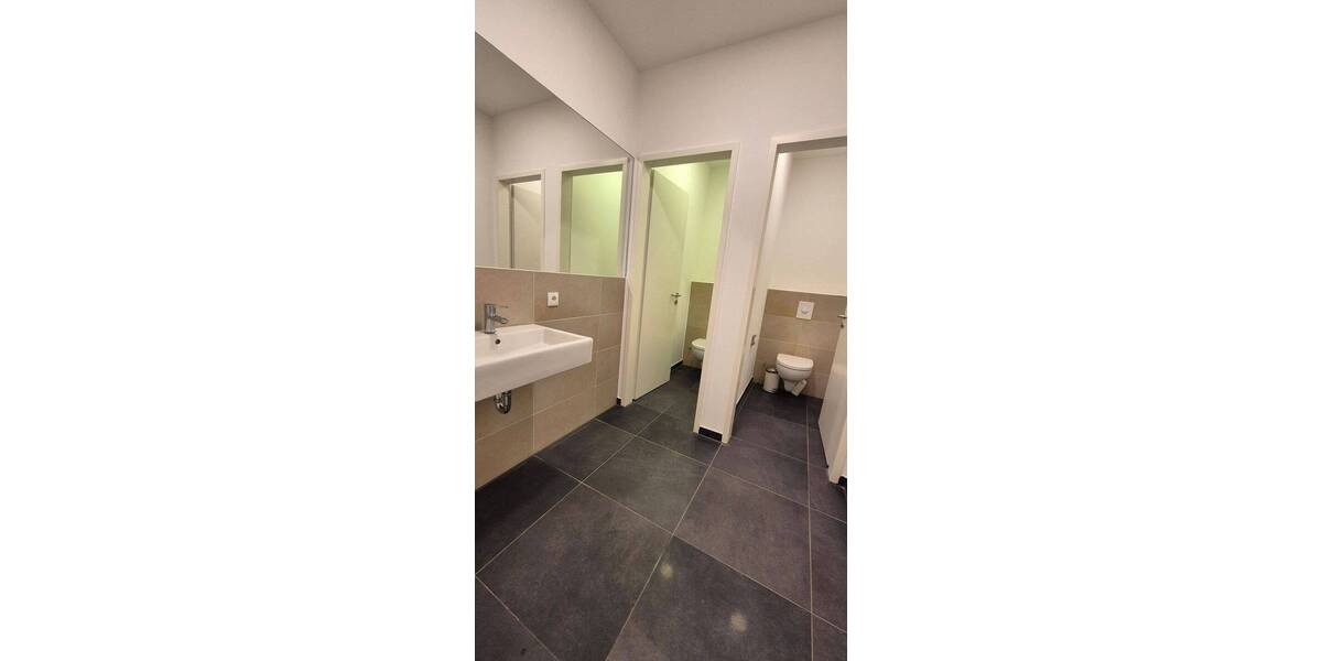 Gewerbeobjekt Hamburg Wilhelmsburg - 6 Zimmer, 362 m&sup2;, 5.340&euro; | Angebot:26825534