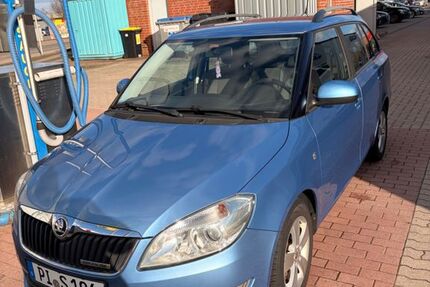 Skoda Fabia 143.743 km 4.700 &euro; Pinneberg 25421