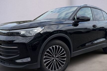 VW Tiguan 22.388 km 33.970 &euro; Bargteheide 22941