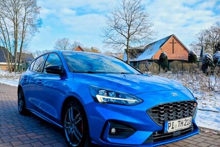 Ford Focus 102.000 km 14.500 &euro; Heist 25492