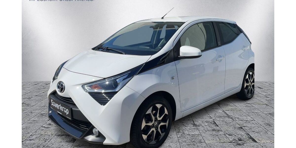 Toyota Aygo (X) 22.150 km 13.990 &euro; Bad Oldesloe 23843