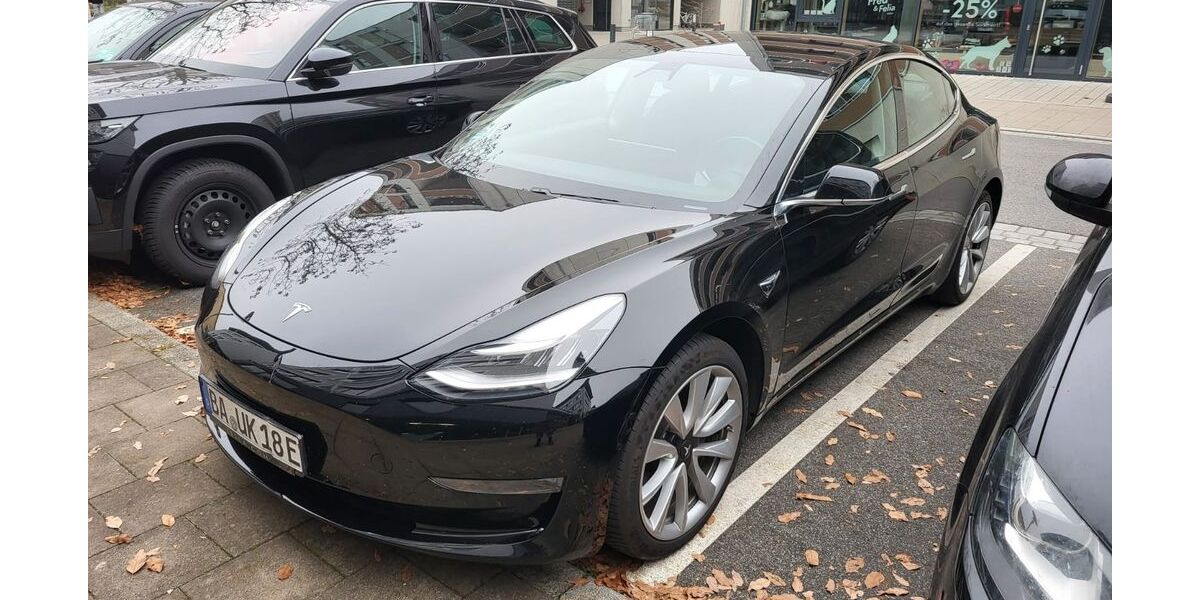 Tesla Model 3 123.500 km 19.500 &euro; Norderstedt 22846