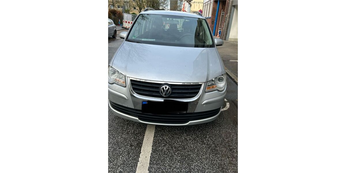 VW Touran 172.000 km 2.800 &euro; Hamburg 22087