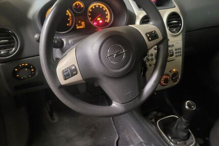 Opel Corsa 60.601 km 3.000 &euro; Hamburg 22111