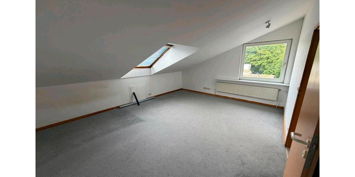 Dachgeschoßwohnung Hamburg Groß Borstel - 2 Zimmer, 60 m&sup2;, 1.180&euro; | Angebot:26515204