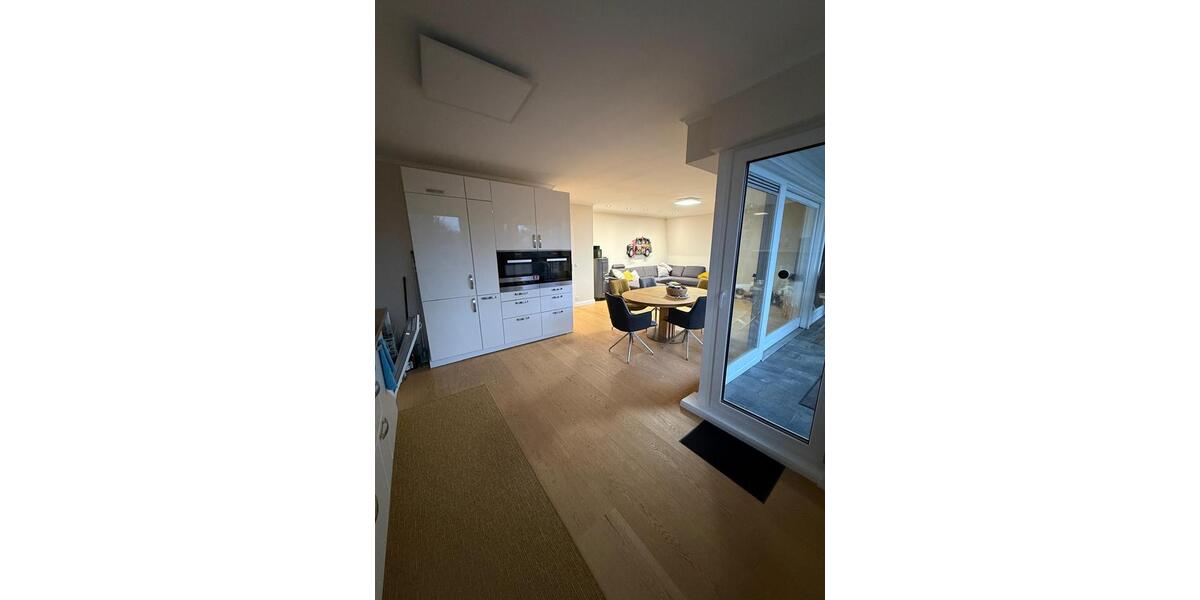 Dachgeschoßwohnung Hamburg Schnelsen - 4 Zimmer, 100 m&sup2;, 2.500&euro; | Angebot:25811791