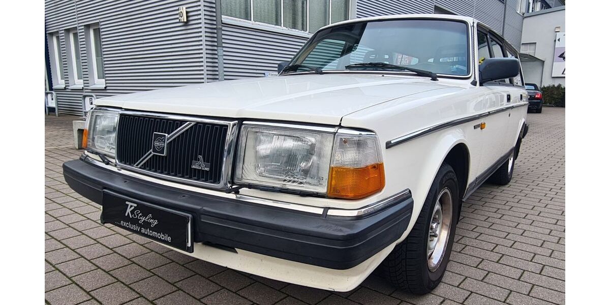 Volvo 240 218.000 km 9.600 &euro; Schenefeld / Hamburg 22869